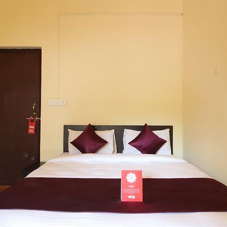 Oyo 10385 Hotel Nirmala Vilas カンドリム エクステリア 写真