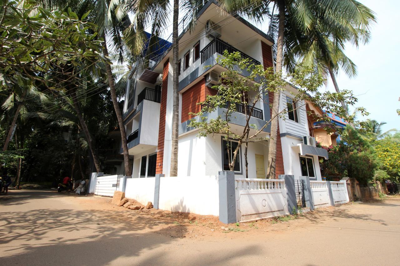 Oyo 10385 Hotel Nirmala Vilas カンドリム エクステリア 写真