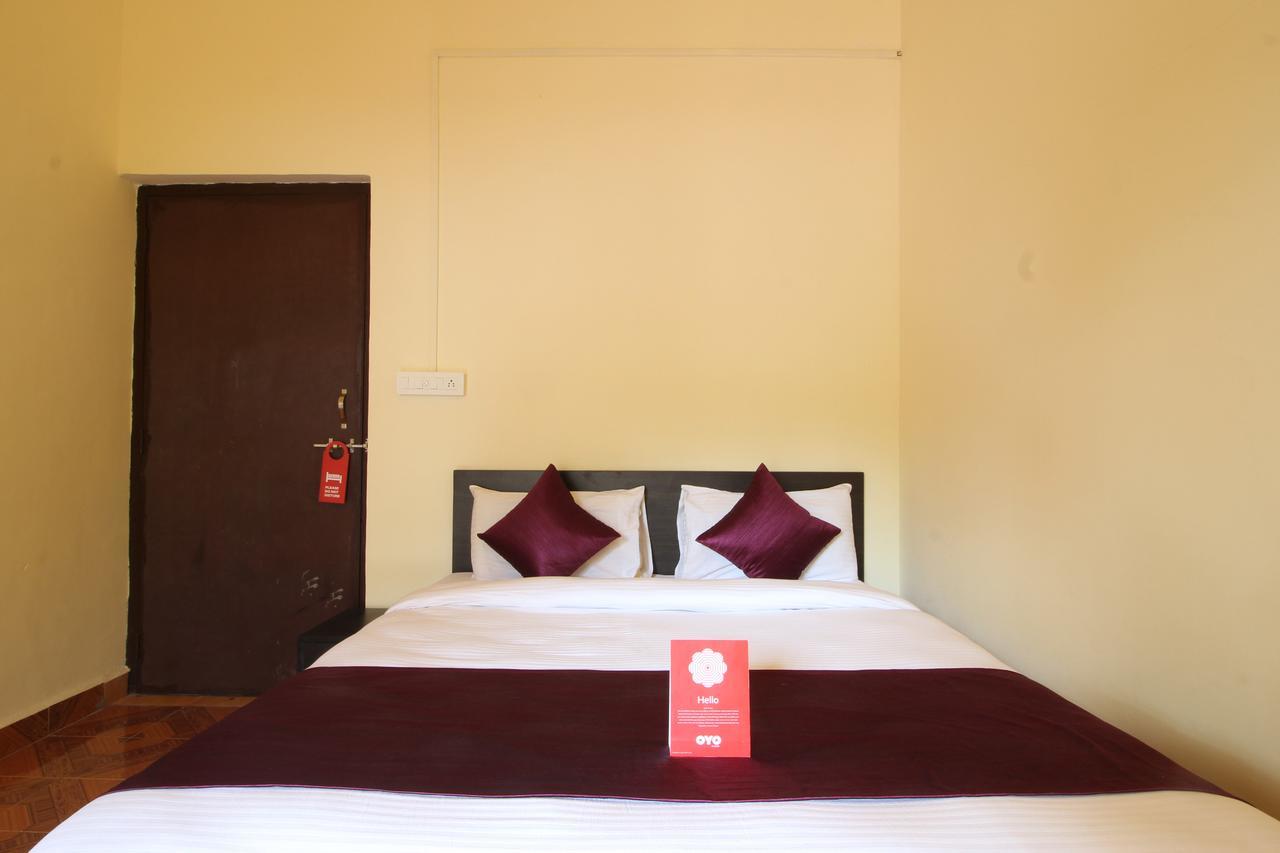 Oyo 10385 Hotel Nirmala Vilas カンドリム エクステリア 写真