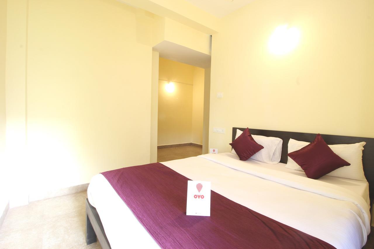 Oyo 10385 Hotel Nirmala Vilas カンドリム エクステリア 写真