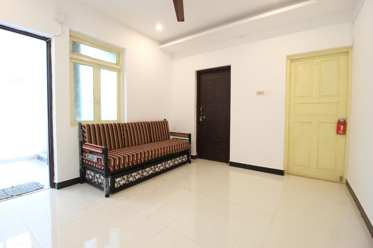 Oyo 10385 Hotel Nirmala Vilas カンドリム エクステリア 写真