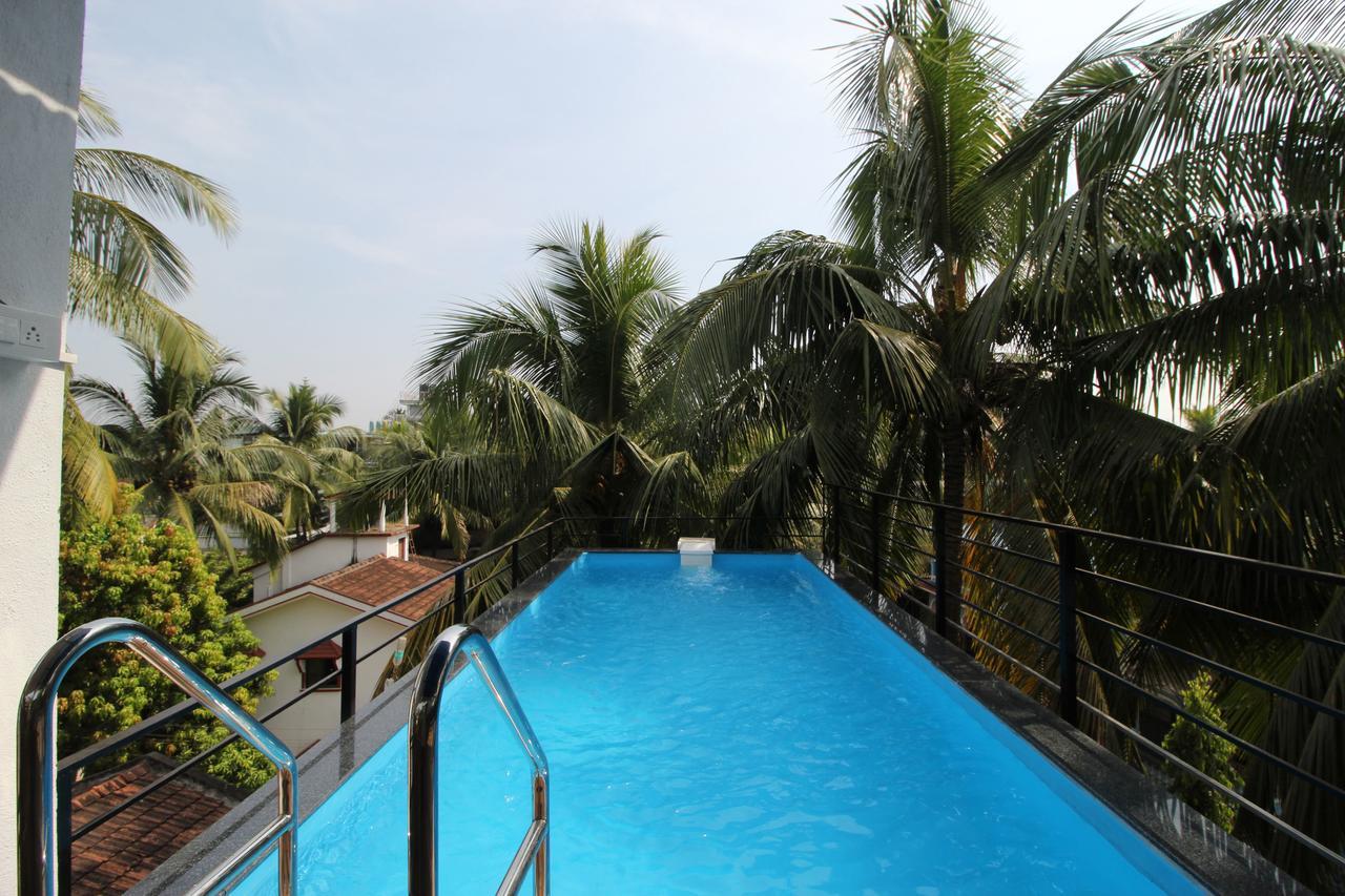 Oyo 10385 Hotel Nirmala Vilas カンドリム エクステリア 写真